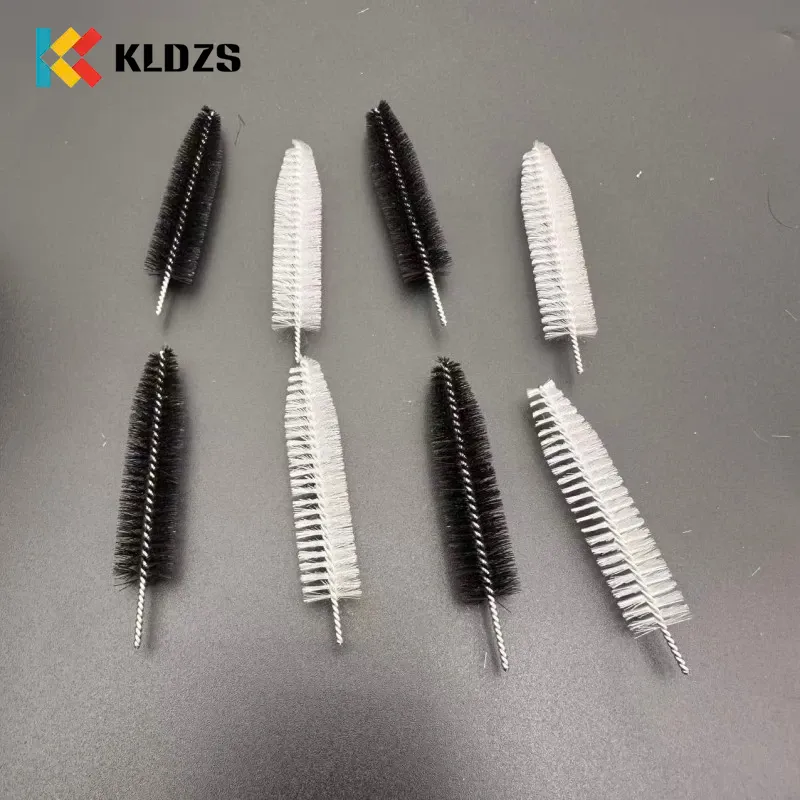 Cây đũa Mascara dùng một lần